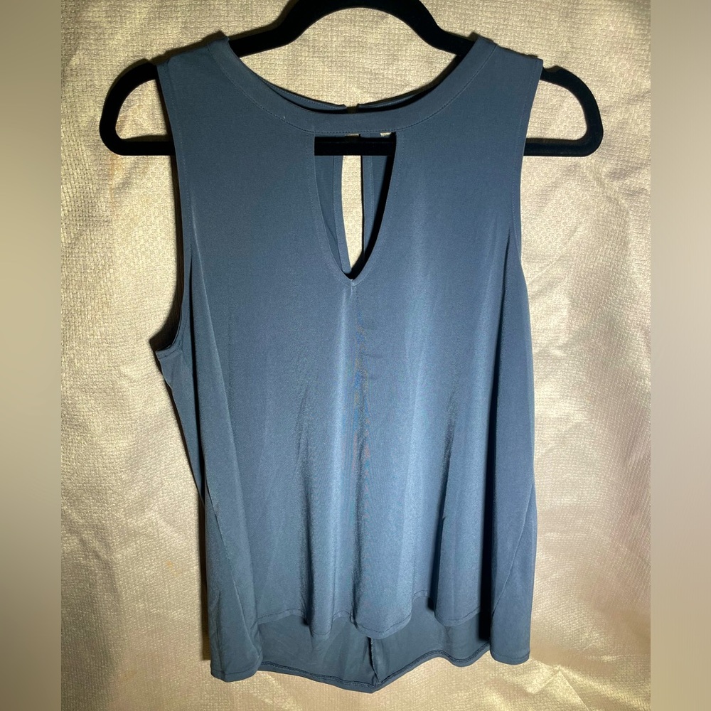 Blue Banana Republic Medium Womens Dress Top. Sleeveless like new quality.
